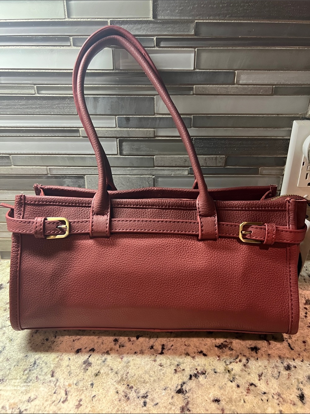 Women’s Structured Shoulder Bag in Burgundy - Classic Leather Tote